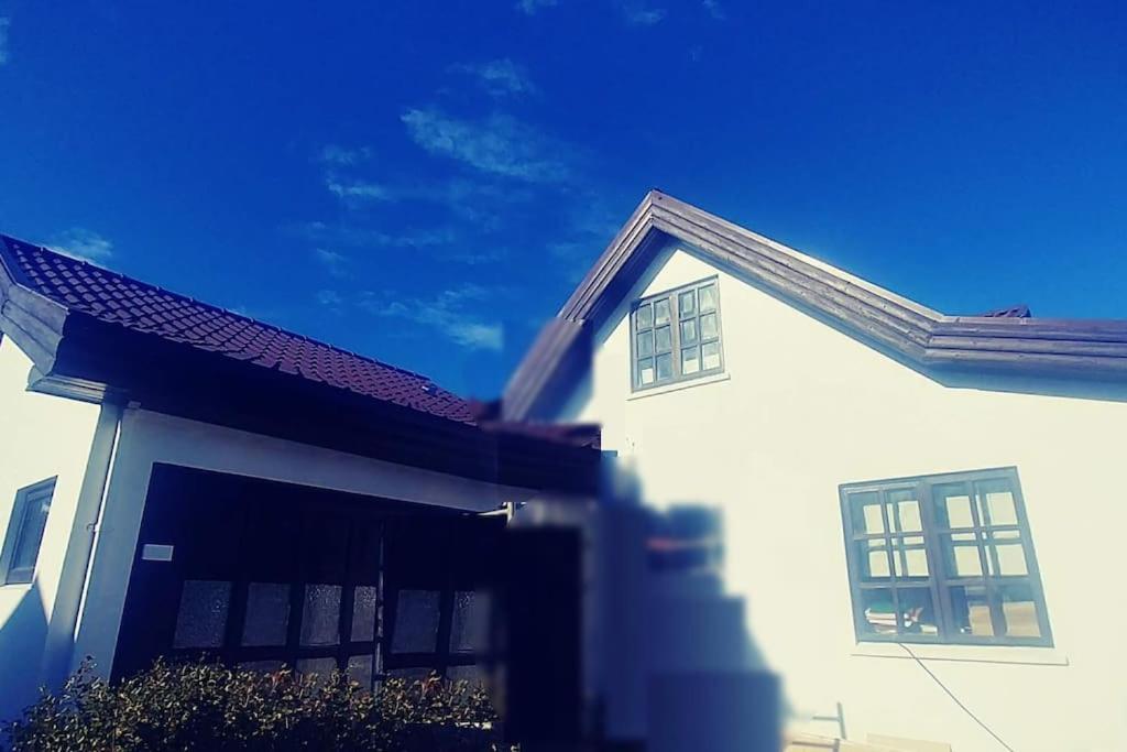 Icelandic Art Garden Villa W. Parking In Centre City Reykjavík Exterior photo
