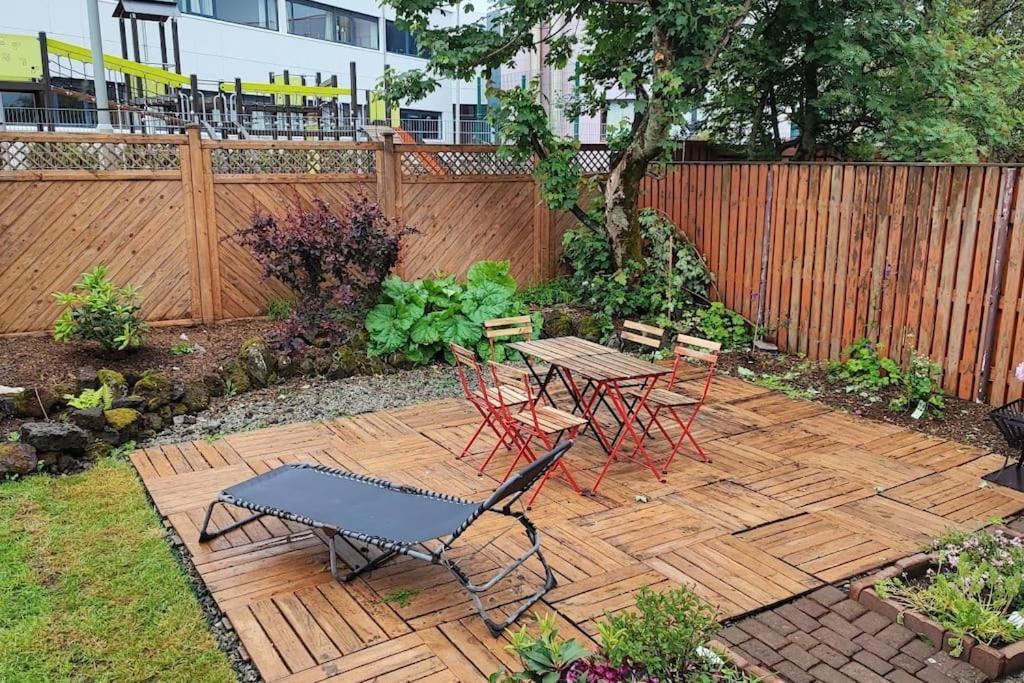 Icelandic Art Garden Villa W. Parking In Centre City Reykjavík Exterior photo